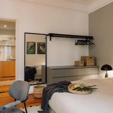 Apartment Sumba - 2 Bedrooms And Balcony In Santo Antonio Lisbon