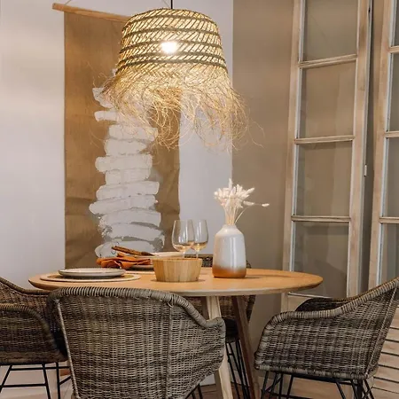Lägenhet Sumba - 2 Bedrooms And Balcony In Santo Antonio
