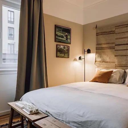 Sumba - 2 Bedrooms And Balcony In Santo Antonio Lägenhet Lisboa